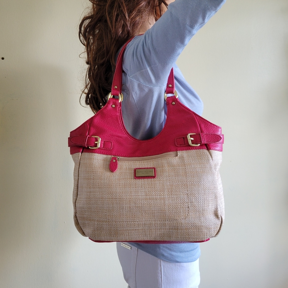 Like new !Tommy Hilfiger Leather/ Straw Bag